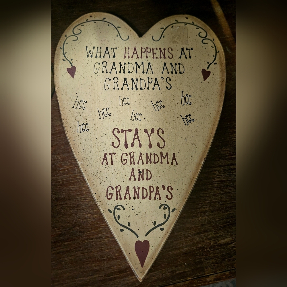 Heart-Shaped Grandma & Grandpa Sign - Red Text